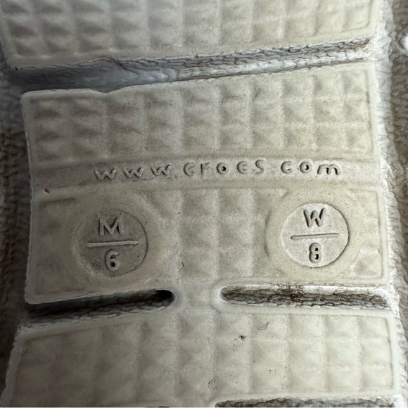 Crocs Lite Ride Clogs Women's Size 8 or Men's 6 Grey Gray Lightweight Slip-On - Picture 8 of 10